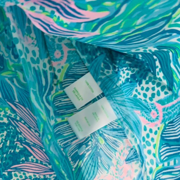 Lynnley Top Color: Botanical Green Holiday In The Sun - Picture 3 of 3